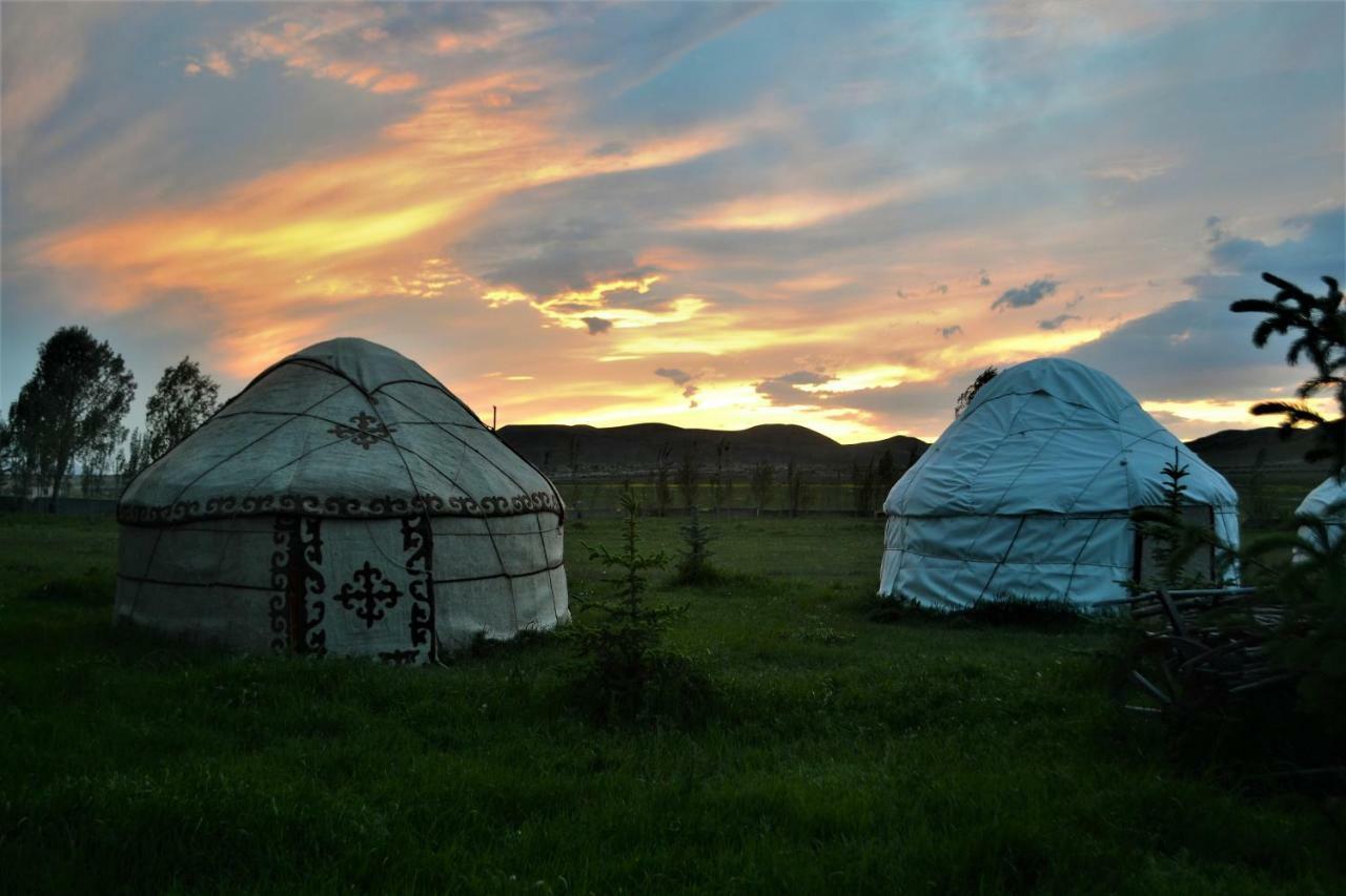 ホテル Jaichy Yurt Camp Kek-Say エクステリア 写真